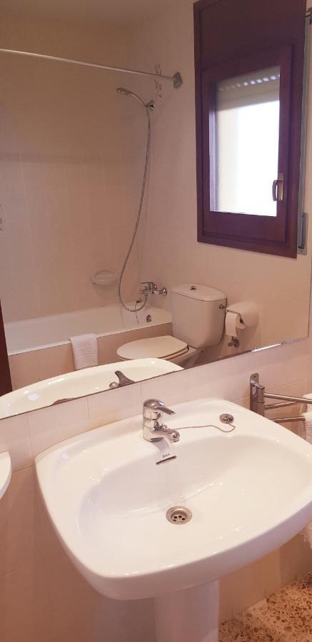 Hostal Braseria Tivissa Eksteriør billede